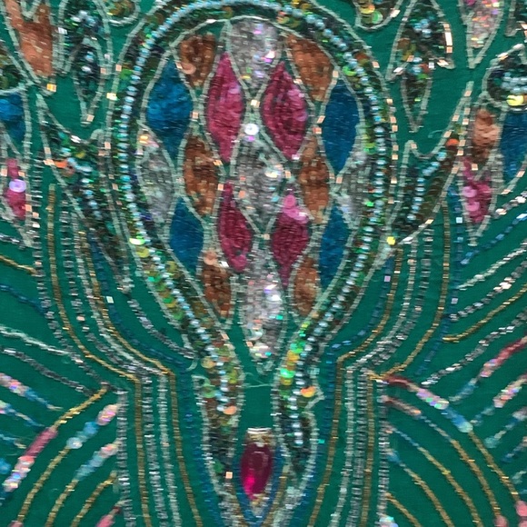 1980s Vintage Fully Embellished Sequin/Silk Emerald Green Long Sleeve Top Small - Picture 4 of 17